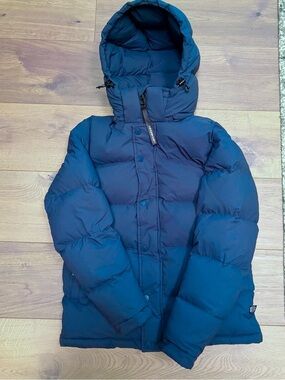 Aritzia The Super Puff Navy Jacket
